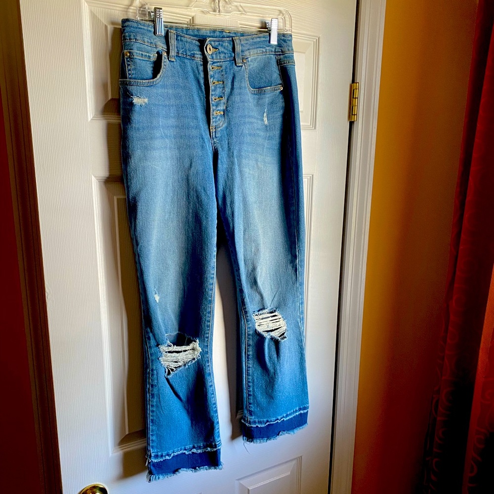 Inc. Concepts button fly frayed cropped jeans
